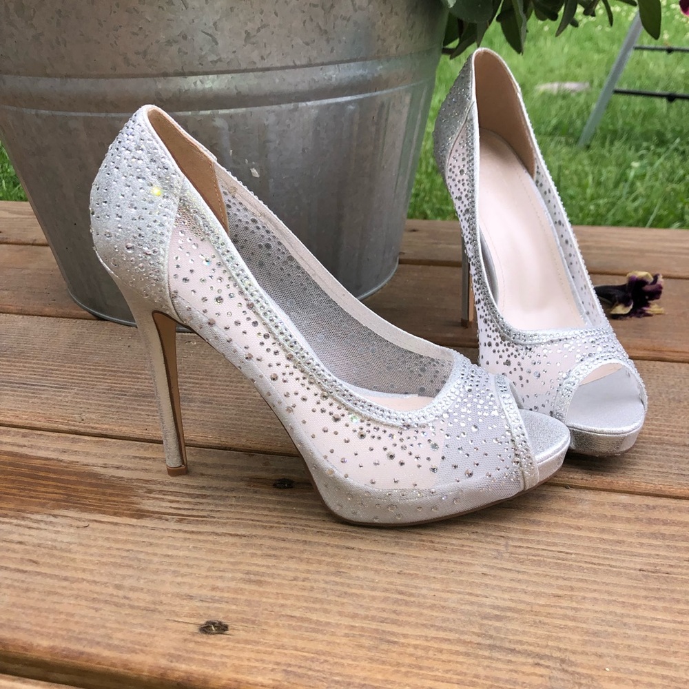 Beautiful David’s Bridal heels